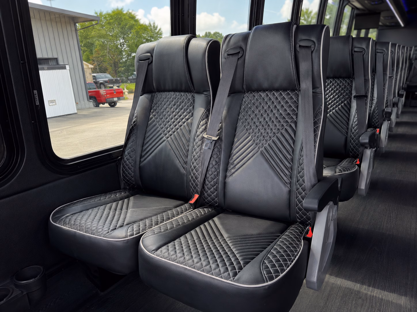 charter bus rentals to boone hall plantation kiawah island and the ashley river venues